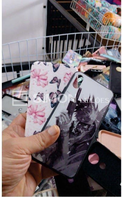 1500 (mil e quinhentas) capas para celular, de modelos variados, fabricadas em material plástico. Av