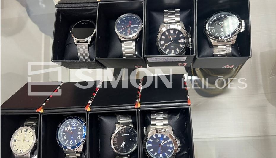 A) 19 relógios de pulso, marca X Games, pulseira de metal dourado, modelos variados, reavaliados em 