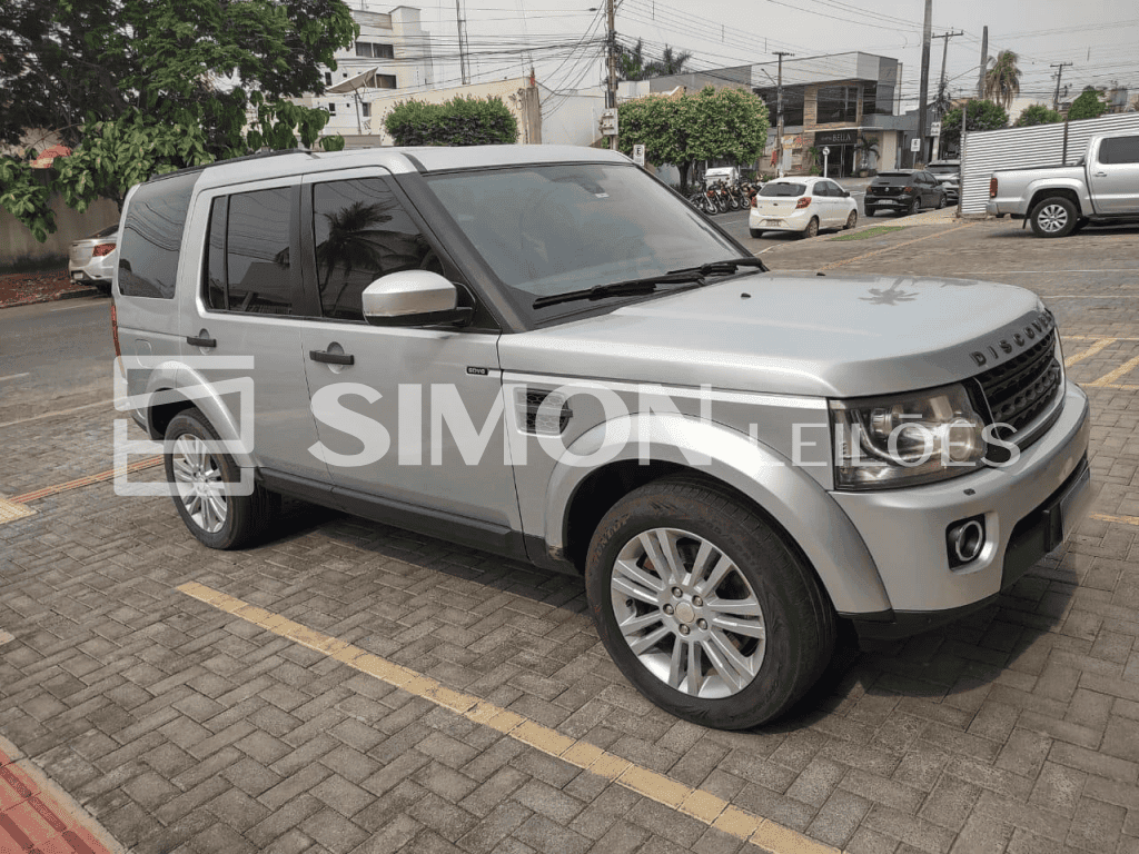 I/Land Rover DISCOVERY SDV6 SE, Placa Mercosul Q**-***0/MT, ano/modelo 2014, Diesel, cor prata. (Dep