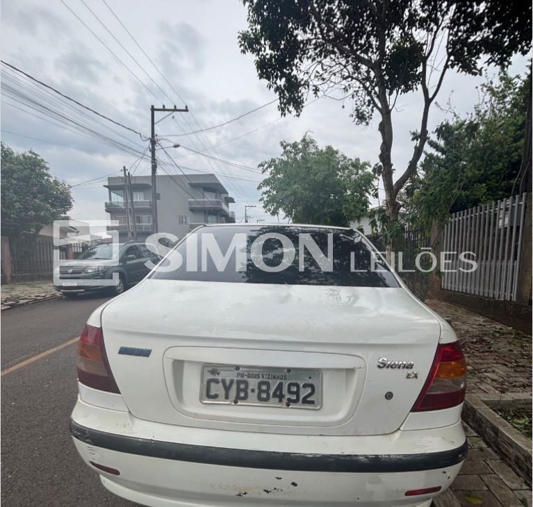 I/FIAT SIENA EX , ano 2001, cor branca, gasolina, placa CYB-8492, renavam 00759784930, veículo em es