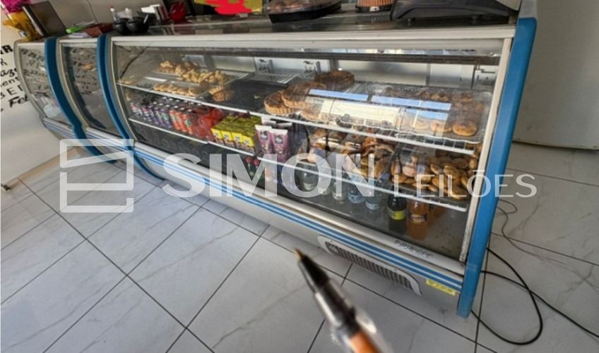 01 Formo elétrico industrial da marca Inov Maquinas/Pró Gás, de inox, e 01 balcão expositor da marca